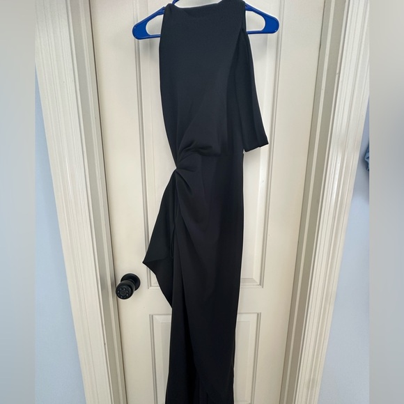 Elegant Black Evening Dress - Picture 2 of 2